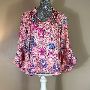 Alice and Trixie, 100 % Silk blouse, luxurious, ruffle sleeve,XS